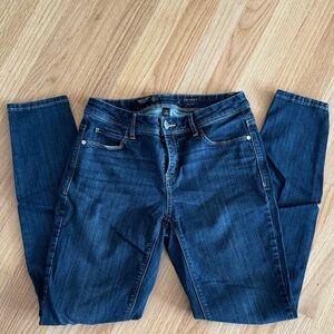 Vera Wang Skinny Jean Size 4